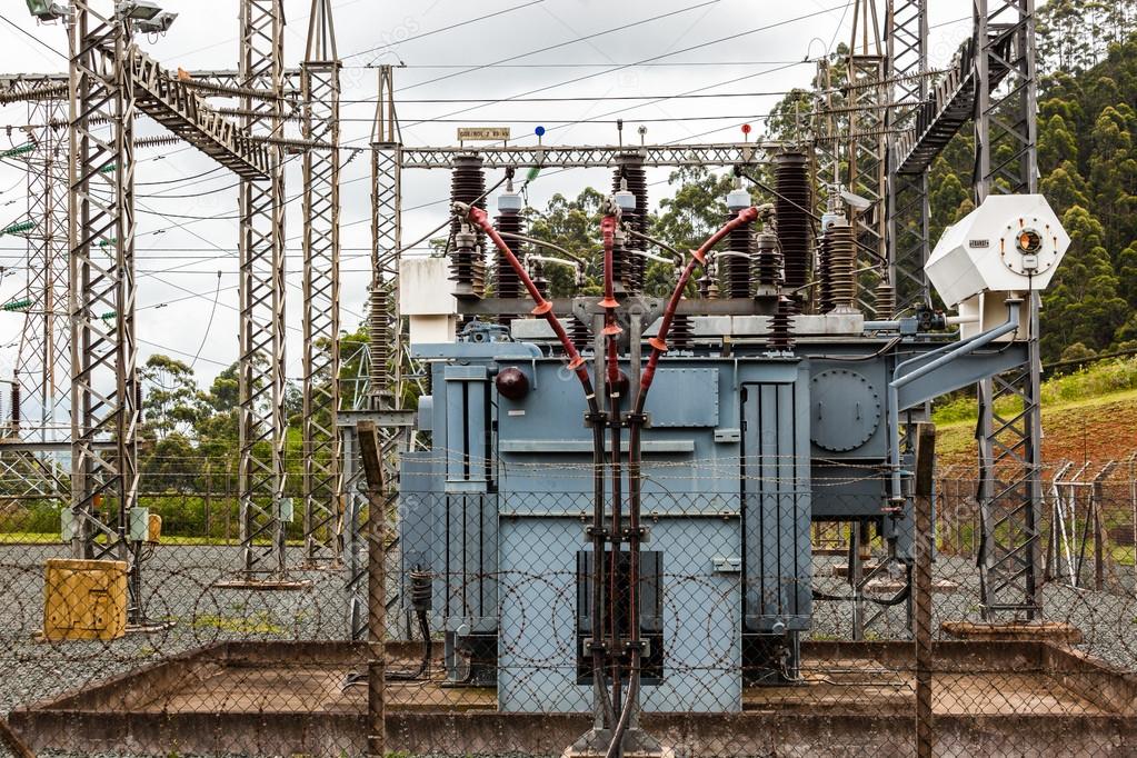 What Are Electrical Transformers?